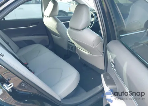 2021 Toyota Camry Xle z USA, uszkodzony, nr VIN 4T1F31AK6MU566410